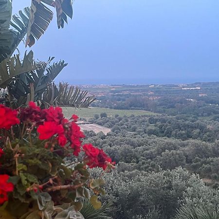 Agriturismo Catena Ciro Luaran gambar