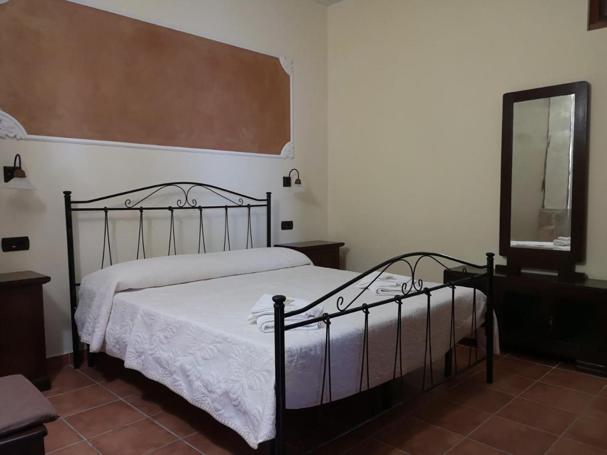 Agriturismo Catena Ciro Luaran gambar